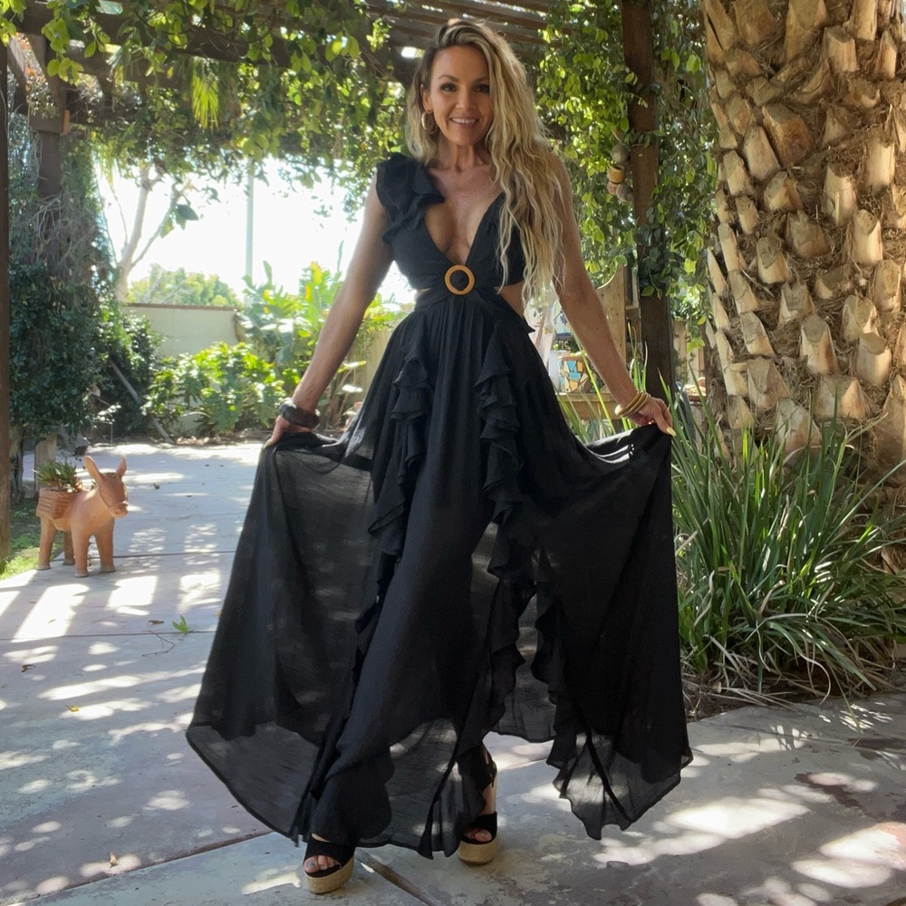 Vici Collection- Soleil Cut out Maxi - Like New - Worn 2 X - See all pics - Picture 2 of 8